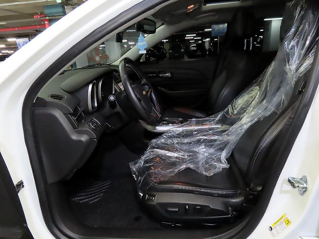 Chevrolet Malibu - Vista 6