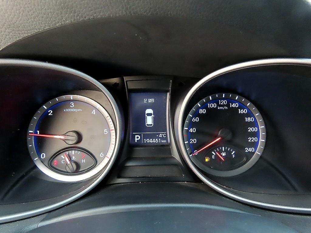 HYUNDAI Santa Fe - Vista 9