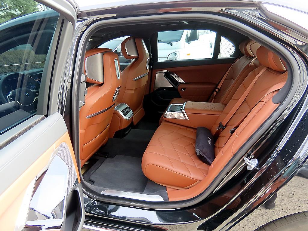 BMW 7 Series - Vista 6