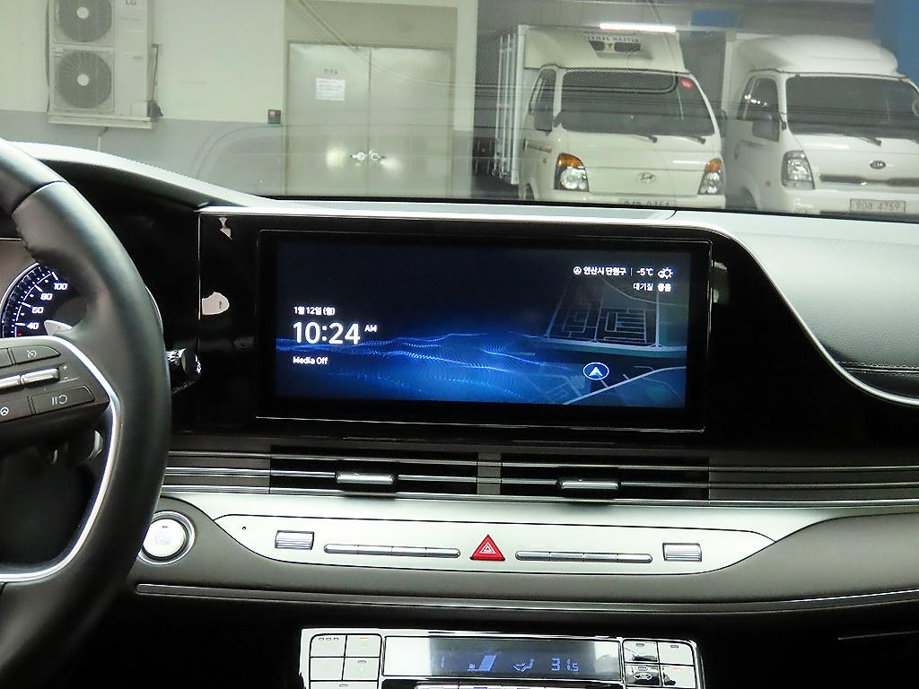 HYUNDAI Grandeur - Vista 10