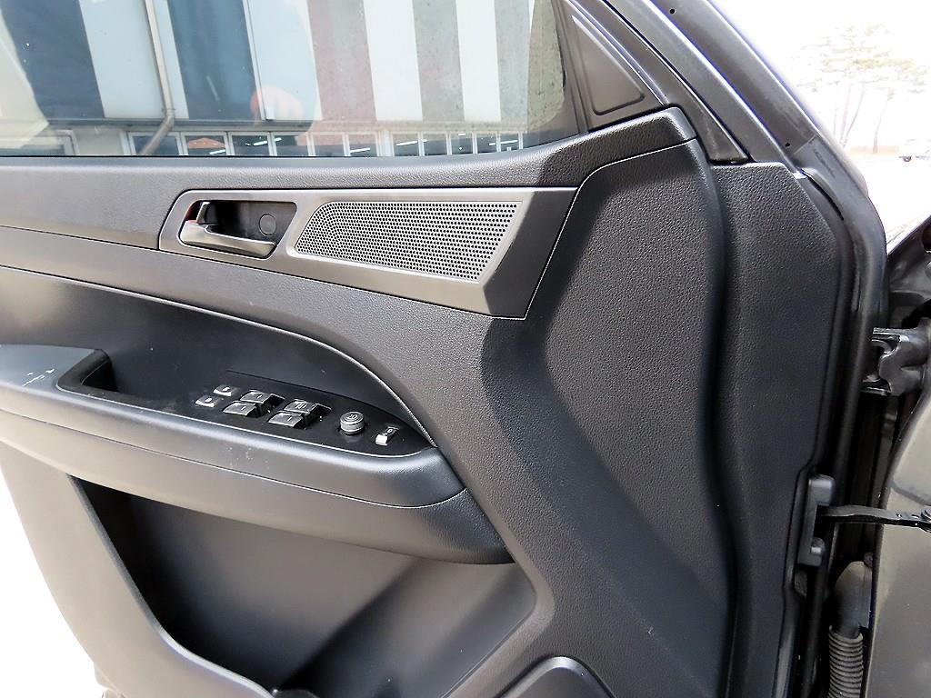 Ssangyong Rexton - Vista 11