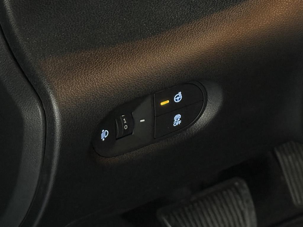 HYUNDAI Casper - Vista 9