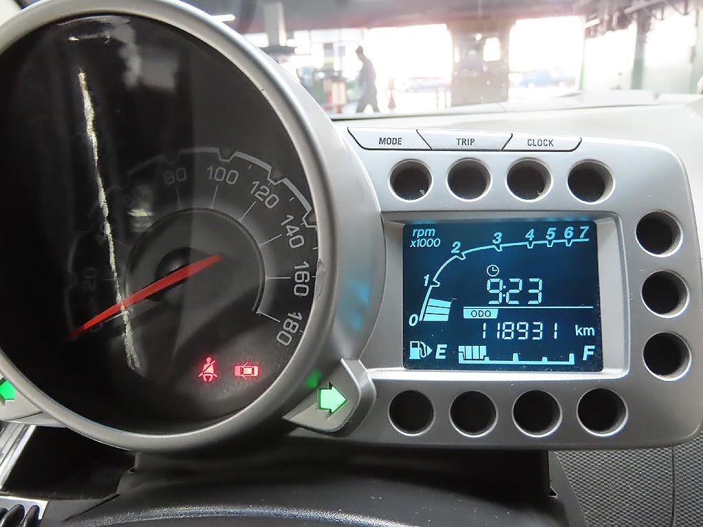 Chevrolet Spark - Vista 11