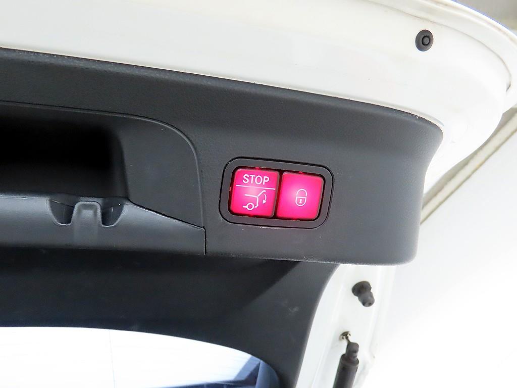 Mercedes Benz GLC Class - Vista 6