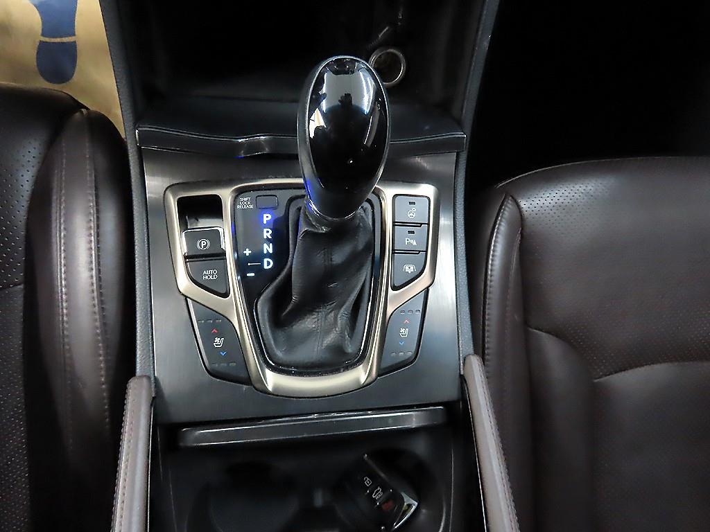 HYUNDAI Grandeur - Vista 10