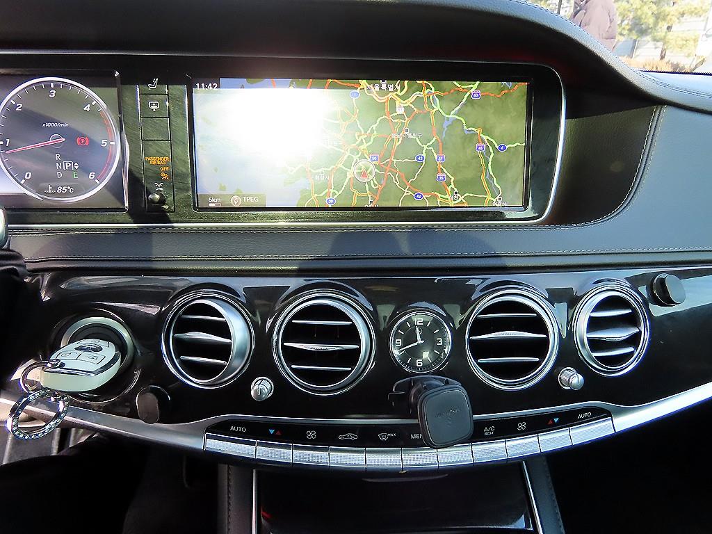 Mercedes Benz S Class - Vista 11