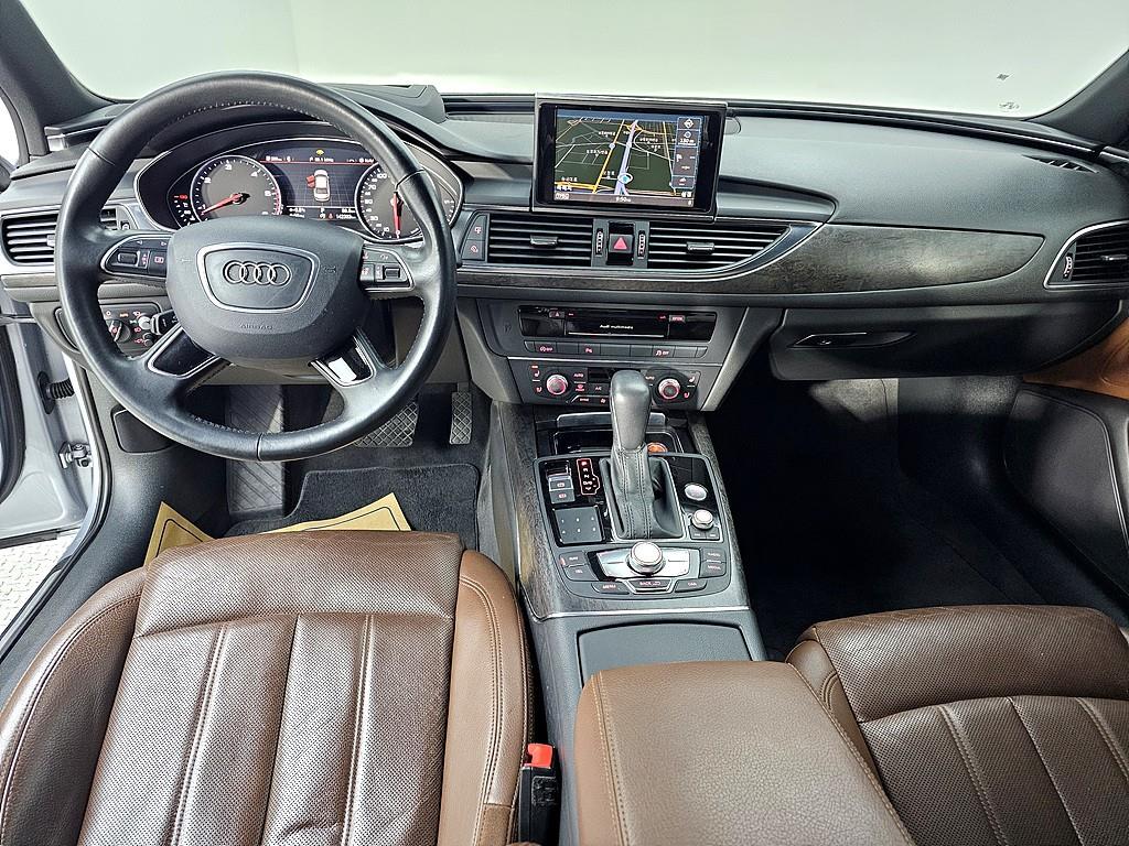 Audi A6 - Vista 5