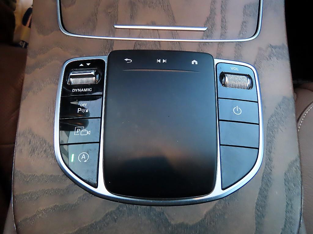 Mercedes Benz E class - Vista 12