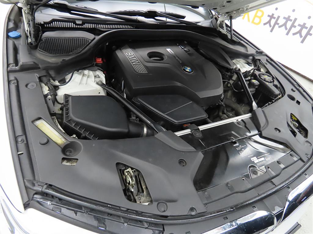 BMW 5 Series 2018 Blanco - Importación desde Corea - HF Imports Iquique - Foto 19