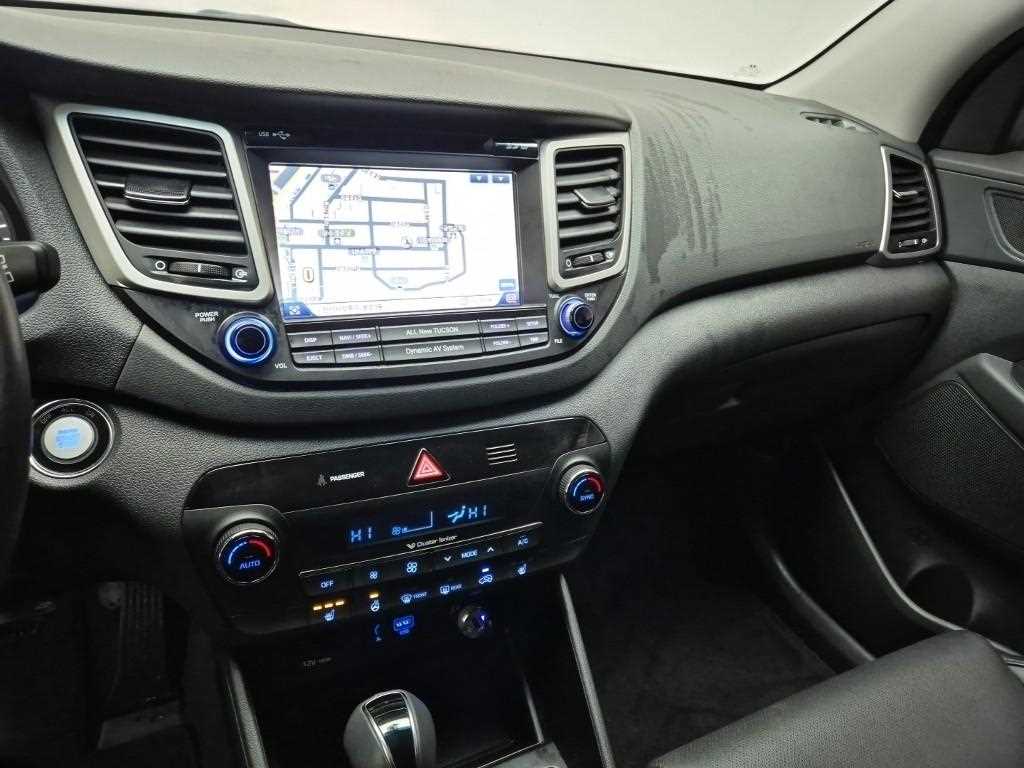 HYUNDAI Tucson - Vista 10