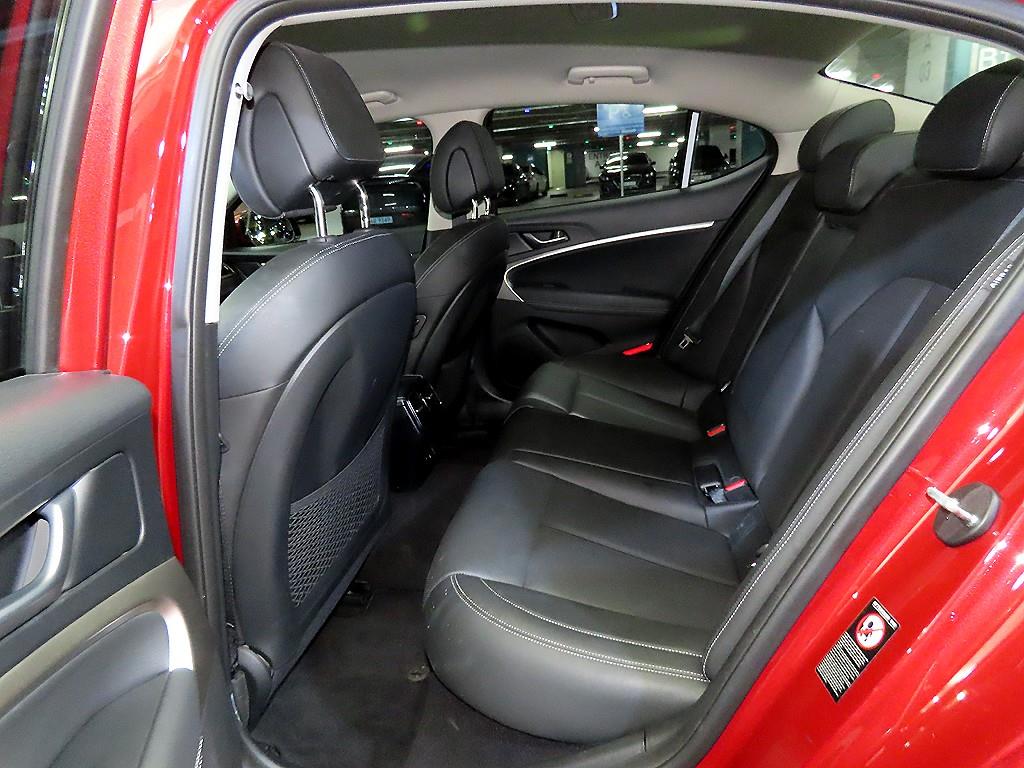 Genesis G70 - Vista 7