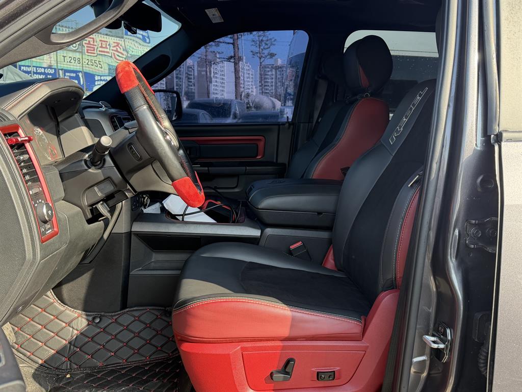 DODGE Rampic Up - Vista 9