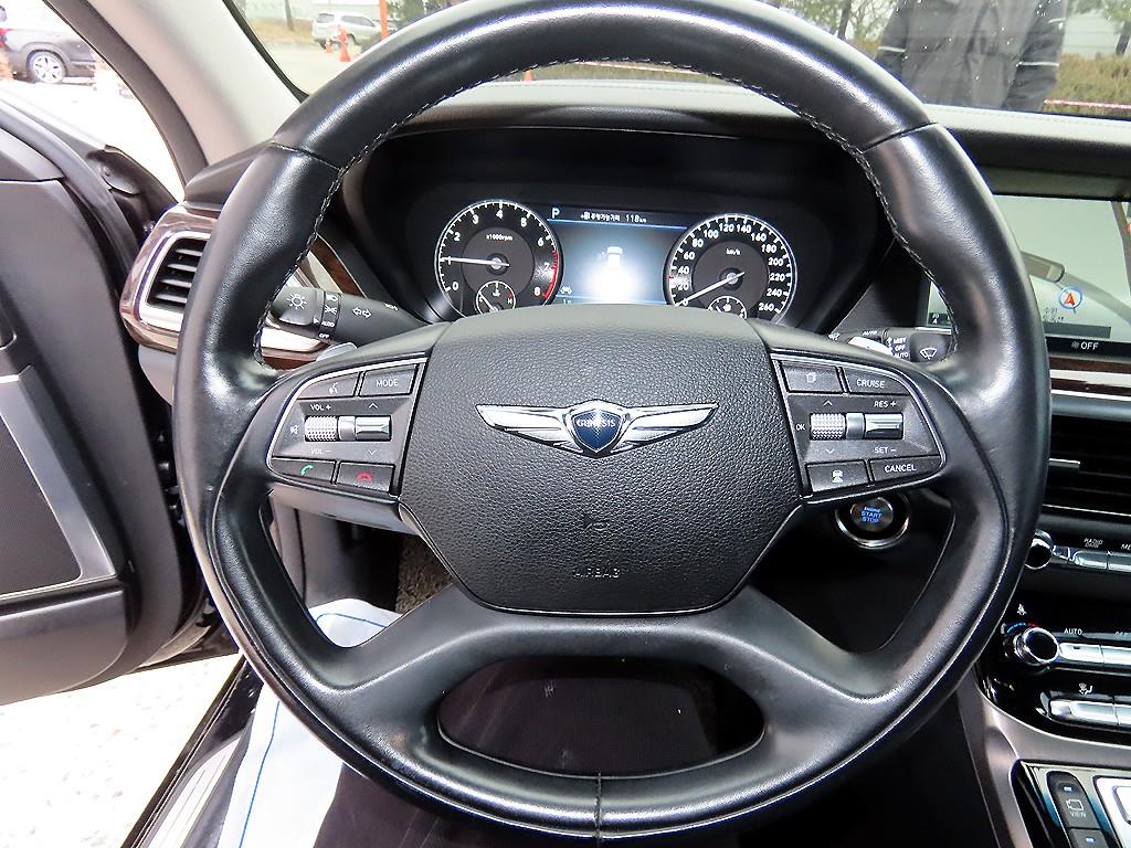 Genesis EQ900 - Vista 8