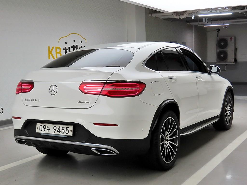 Mercedes Benz GLC Class - Vista 4