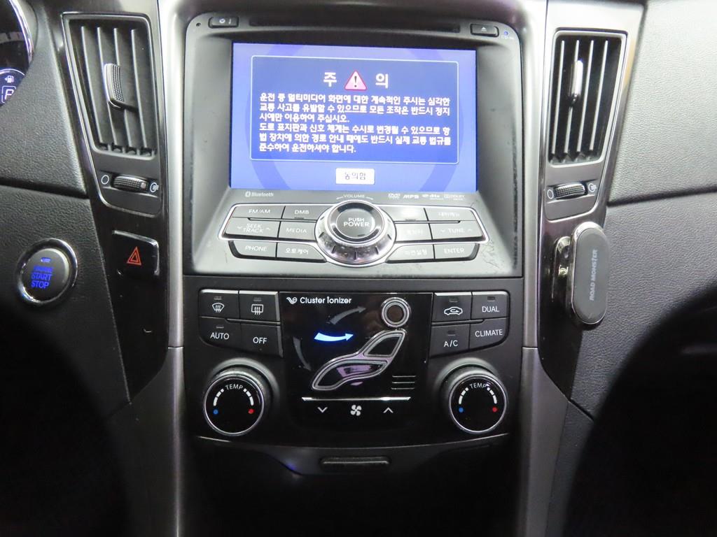 HYUNDAI Sonata - Vista 12