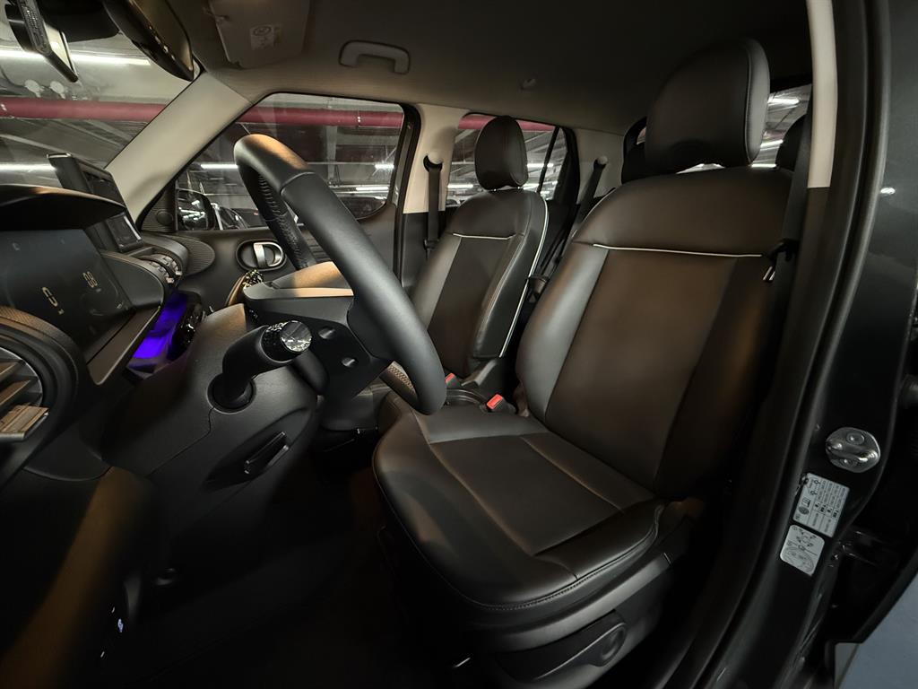 HYUNDAI Casper - Vista 5