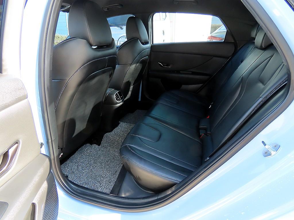 HYUNDAI Avante - Vista 6