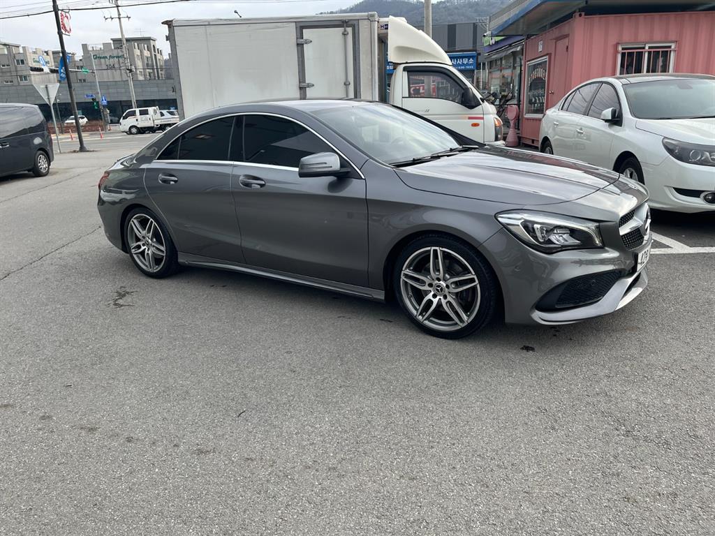 Mercedes Benz CLA Class - Vista 4