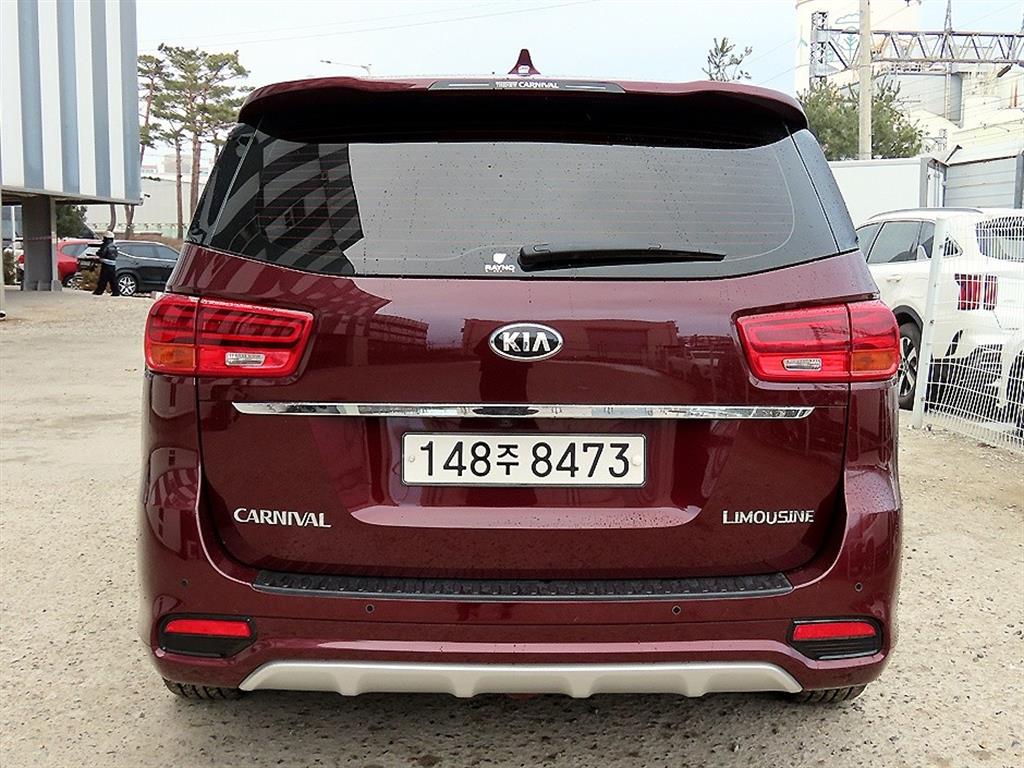 KIA Carnival - Vista 4