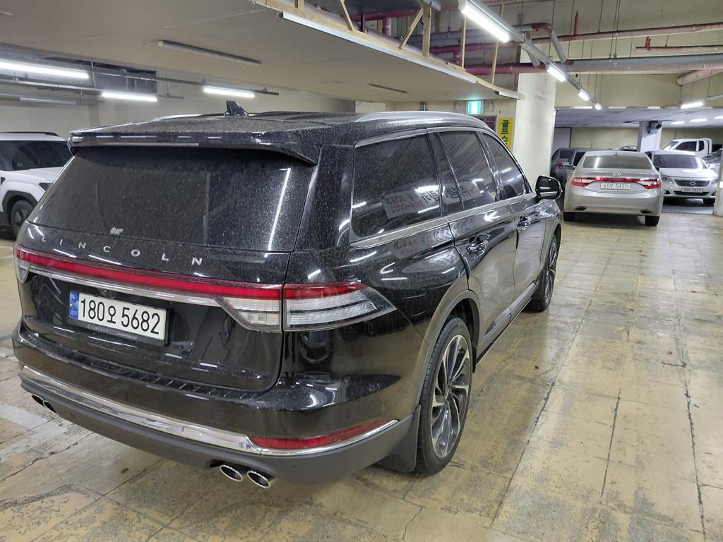 Lincoln Aviator - Vista 4