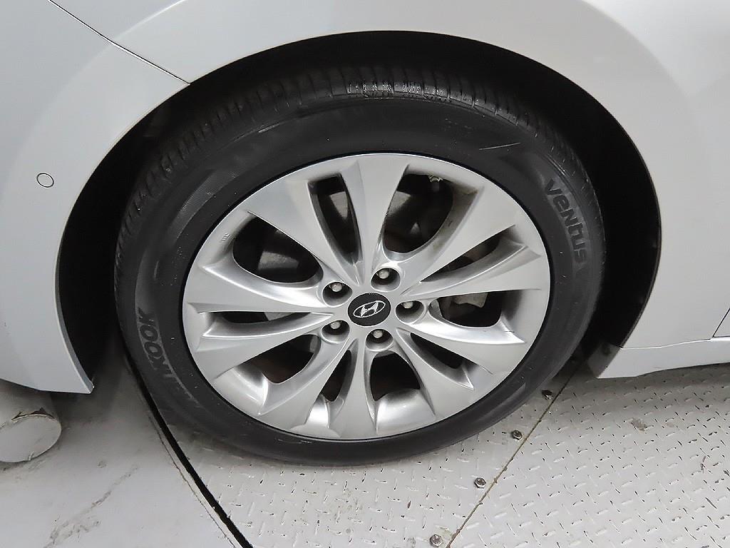 HYUNDAI Grandeur - Vista 11