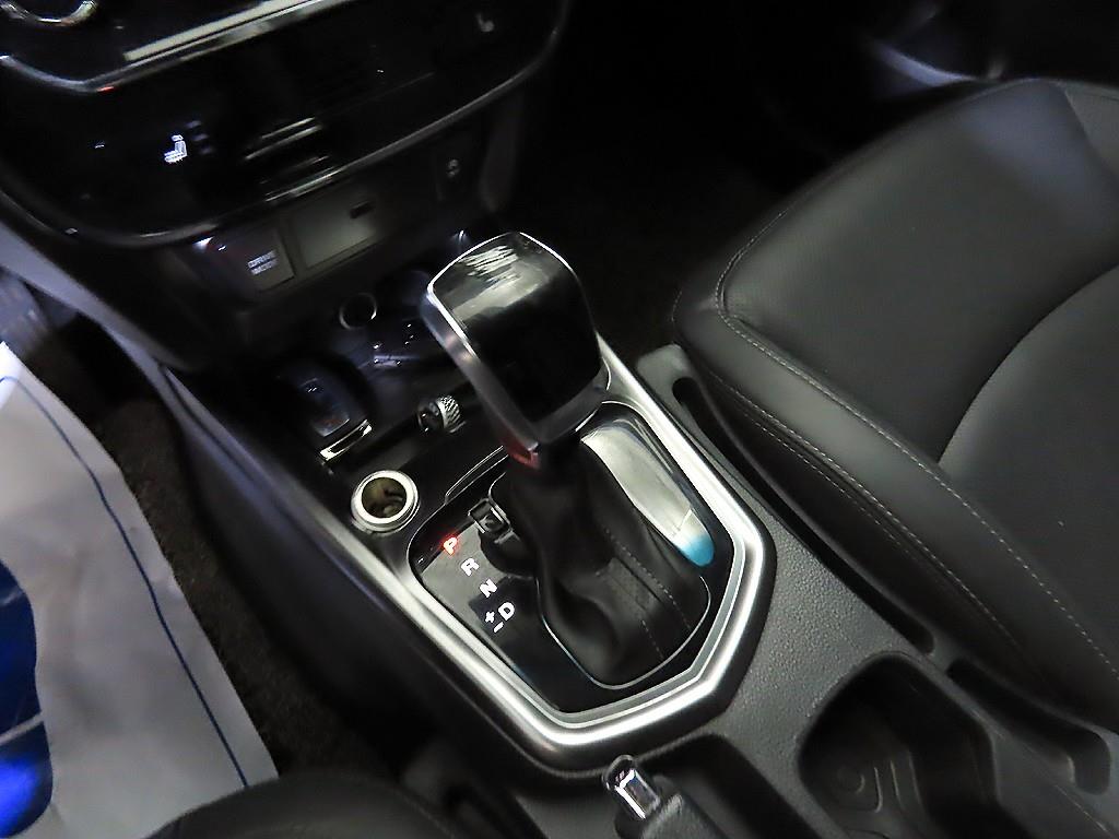 Ssangyong Tivoli - Vista 12