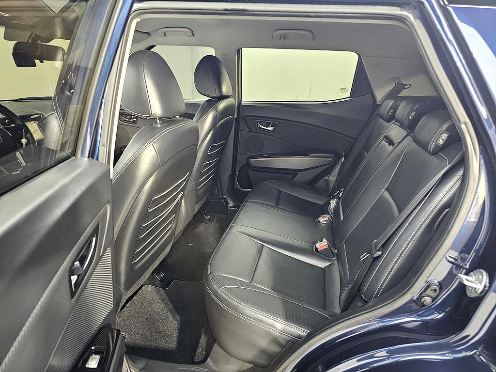 Ssangyong Tivoli - Vista 8