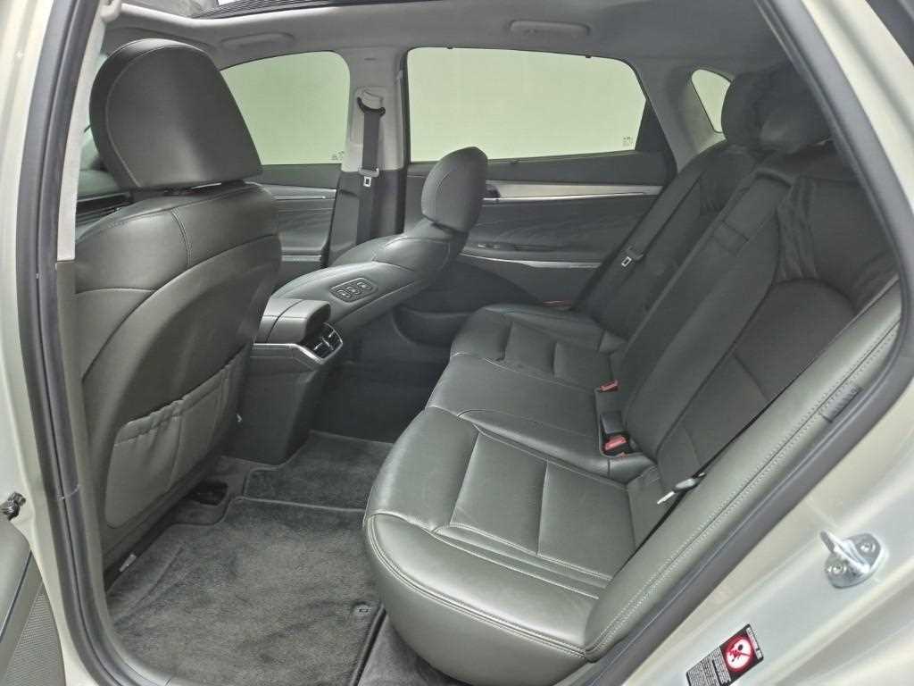 HYUNDAI Grandeur - Vista 12