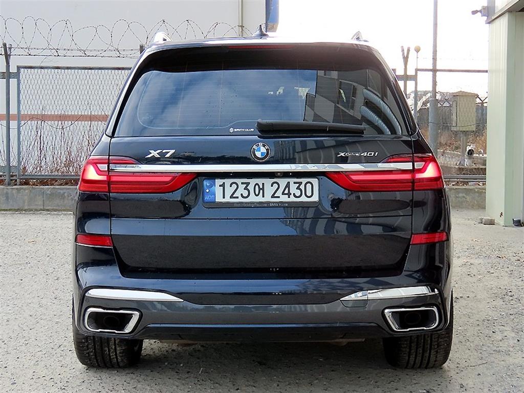 BMW X7 - Vista 4