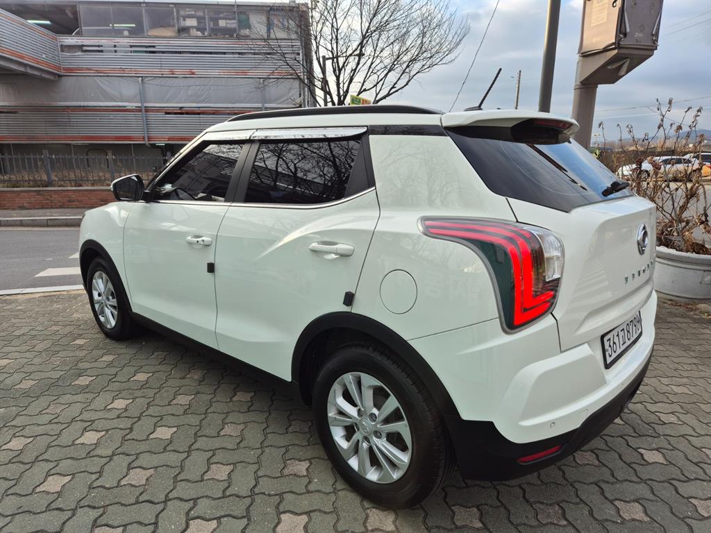 Ssangyong Tivoli - Vista 3