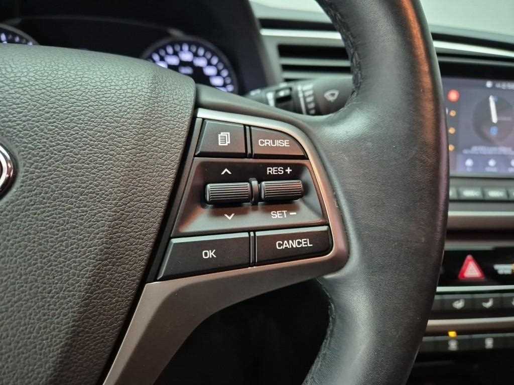 HYUNDAI Avante - Vista 8