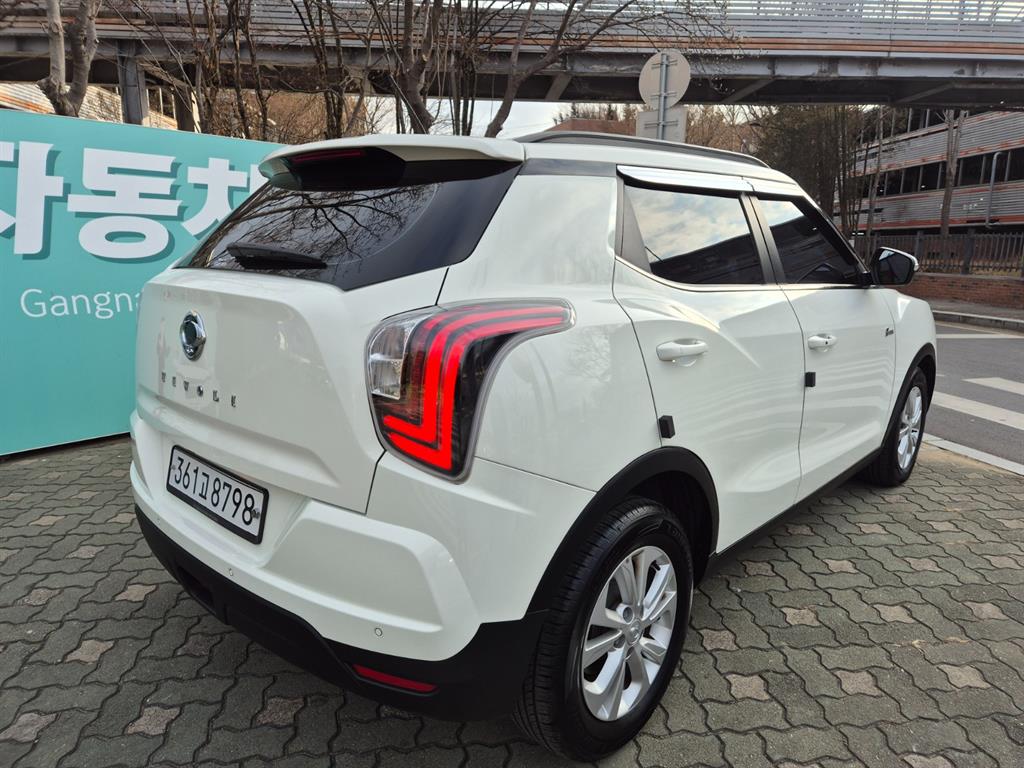 Ssangyong Tivoli - Vista 5