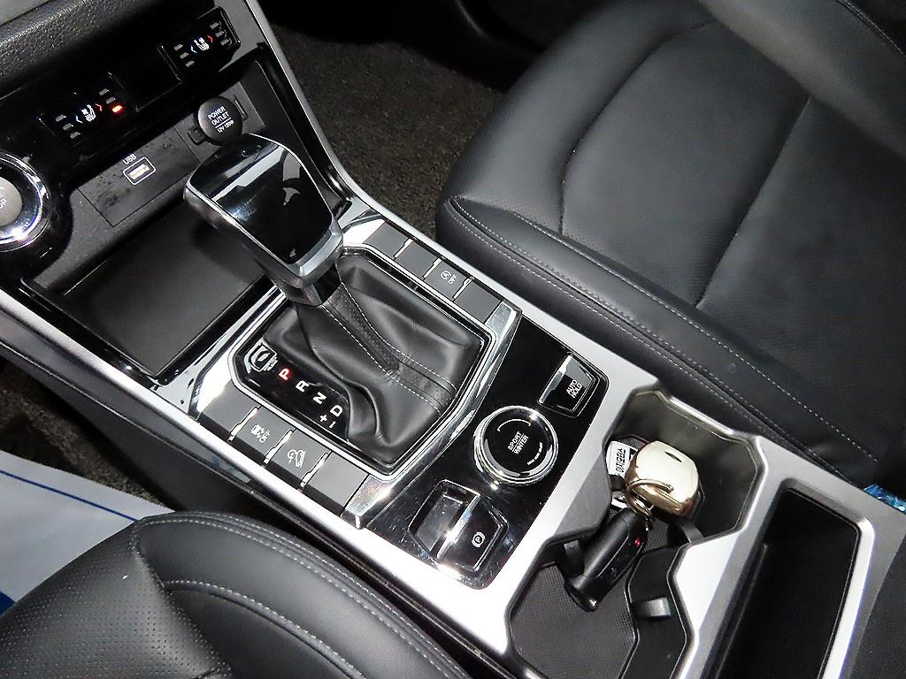 Ssangyong Korando - Vista 10