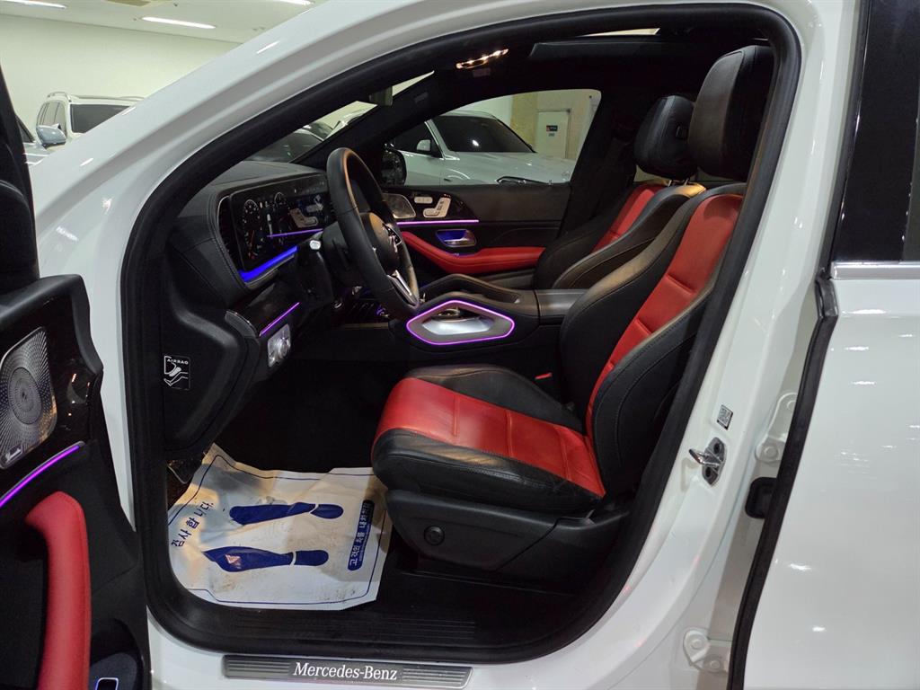 Mercedes Benz GLE Class - Vista 6