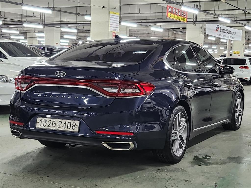 HYUNDAI Grandeur - Vista 6