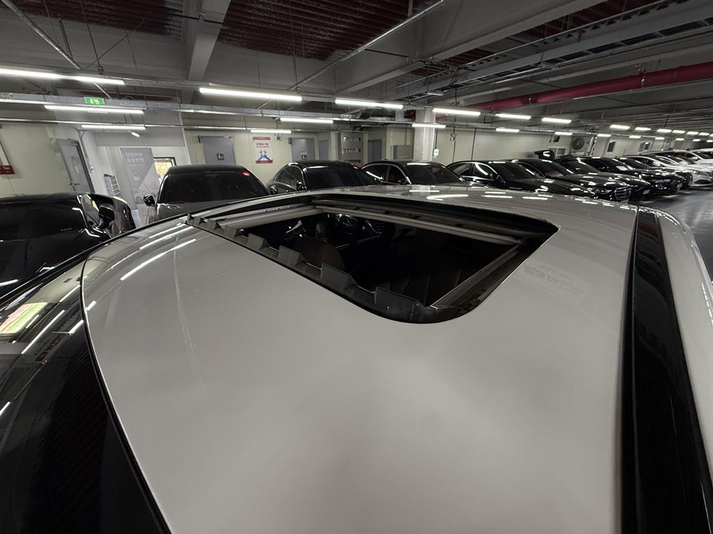 Mercedes Benz E class - Vista 5