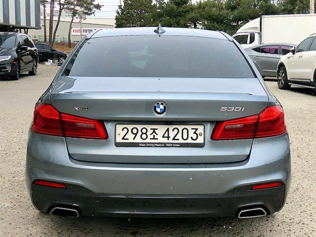 BMW 5 Series - Vista 4