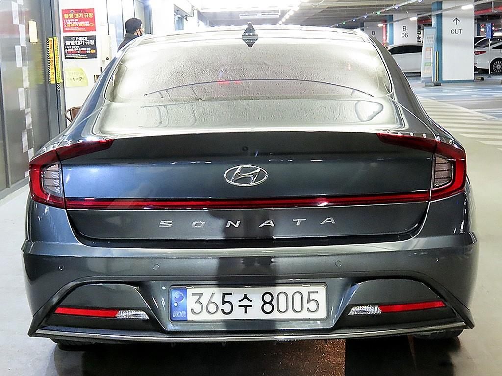 HYUNDAI Sonata - Vista 4