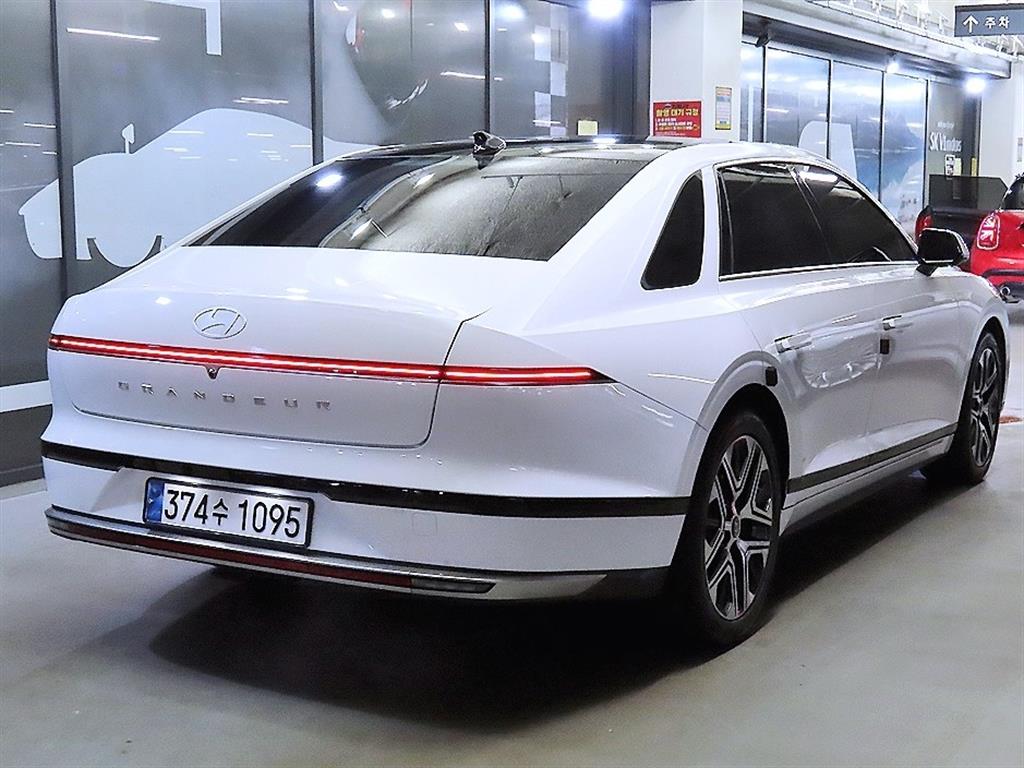 HYUNDAI Grandeur - Vista 4