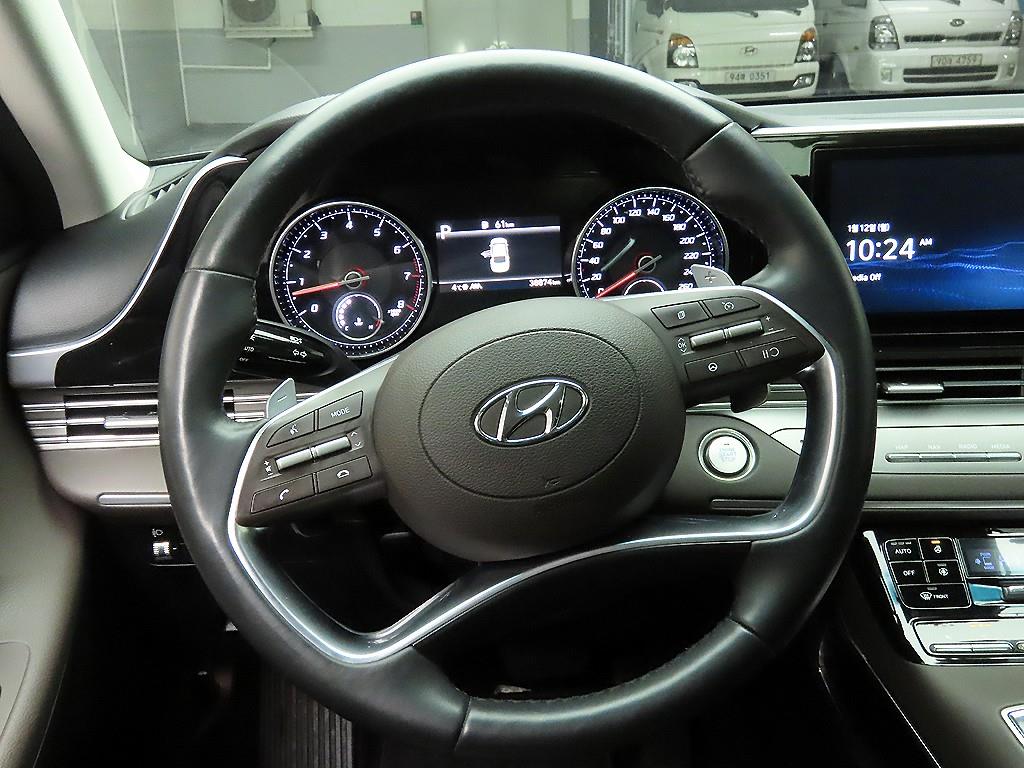 HYUNDAI Grandeur - Vista 8