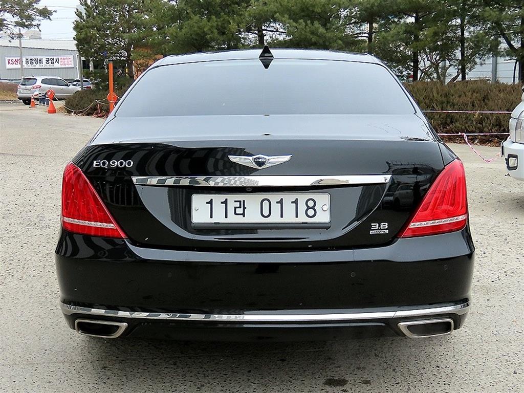 Genesis EQ900 - Vista 4