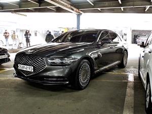 Genesis G90 - Vista 4