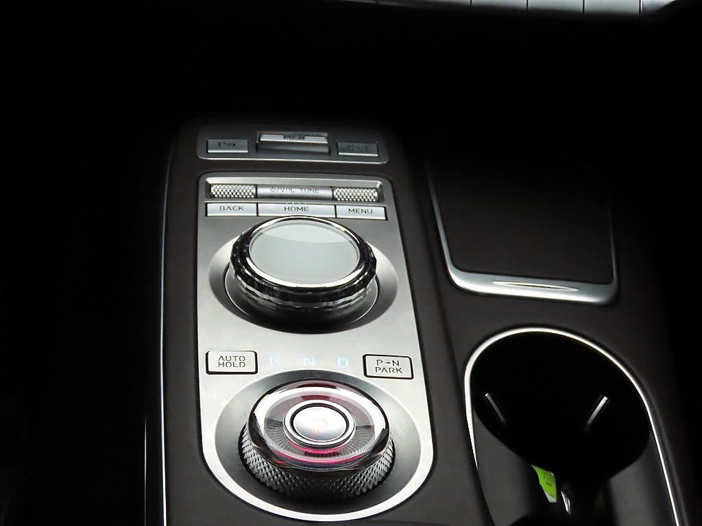 Genesis GV70 - Vista 11