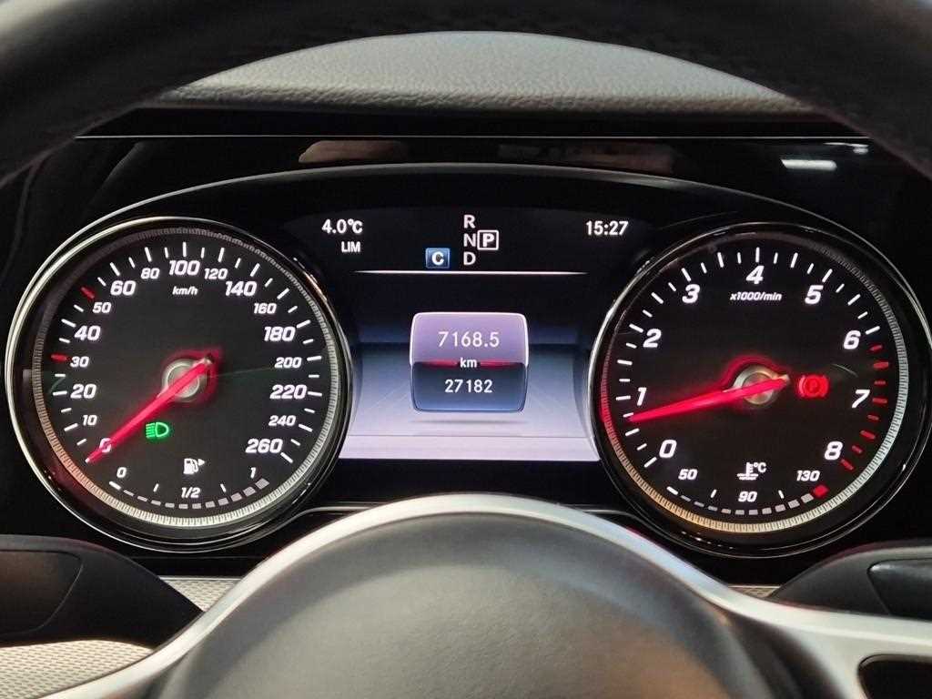 Mercedes Benz E class - Vista 6