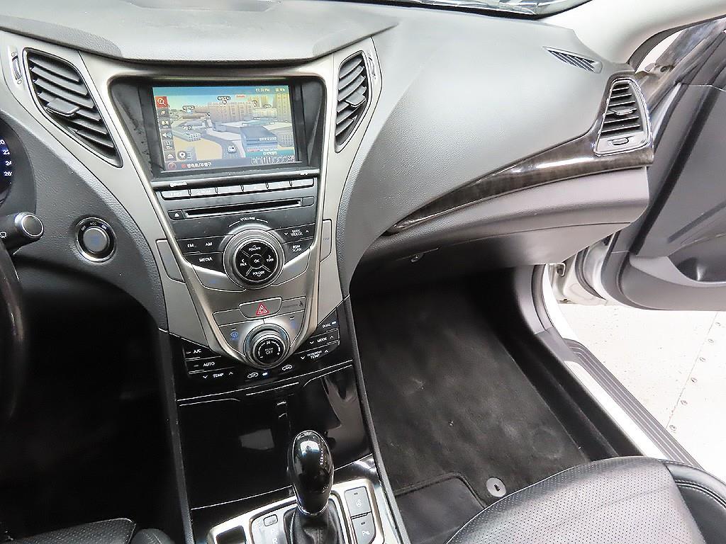 HYUNDAI Grandeur 2012 Gris - Importación desde Corea - HF Imports Iquique - Foto 9