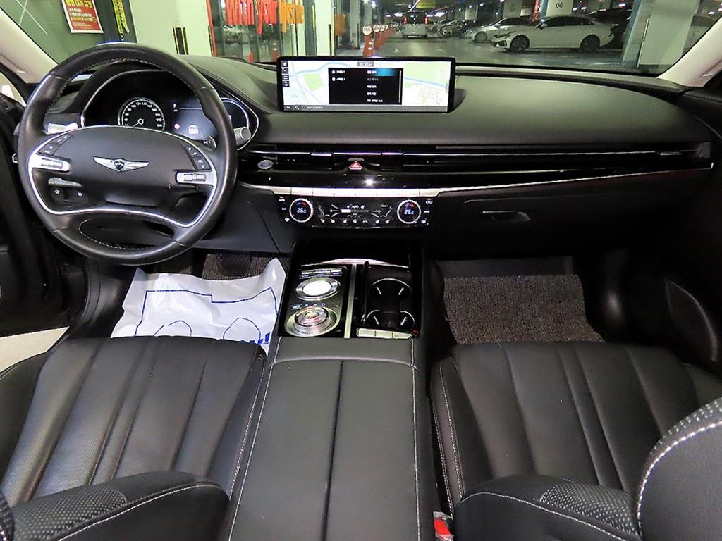 Genesis G80 - Vista 10