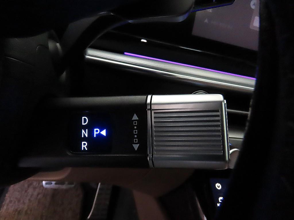 HYUNDAI Grandeur - Vista 12