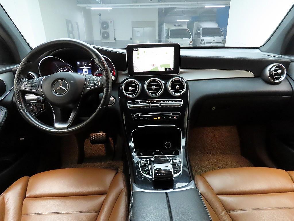 Mercedes Benz GLC Class - Vista 9