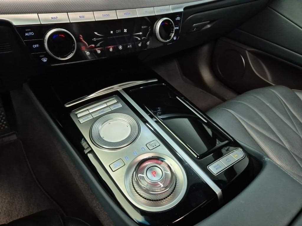Genesis G80 - Vista 8