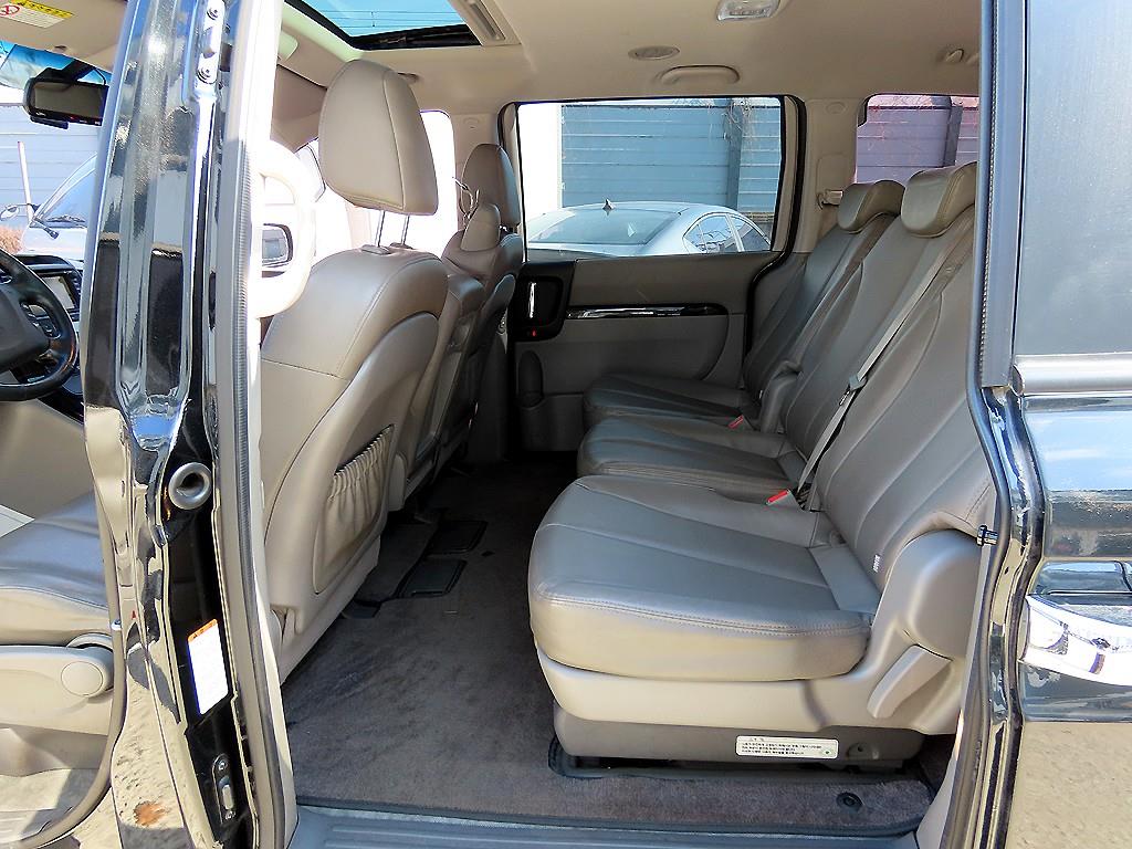 KIA Carnival - Vista 6